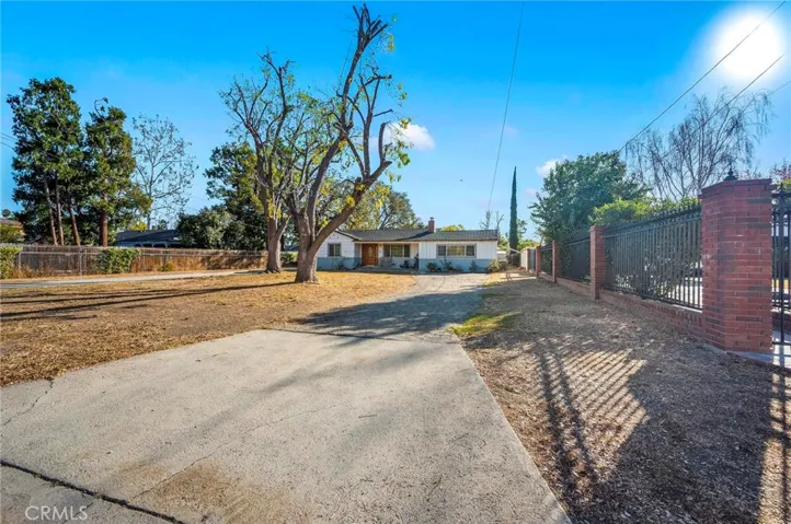 22660 Calvert Street, Woodland Hills, California 91367