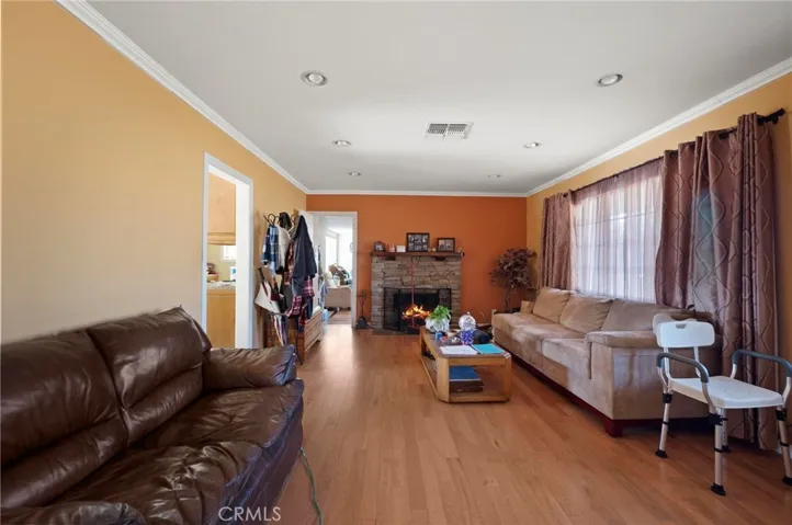 22660 Calvert Street, Woodland Hills, California 91367