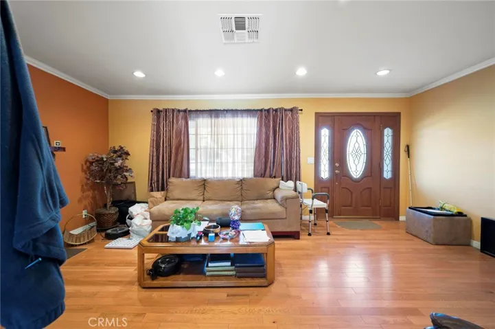 22660 Calvert Street, Woodland Hills, California 91367