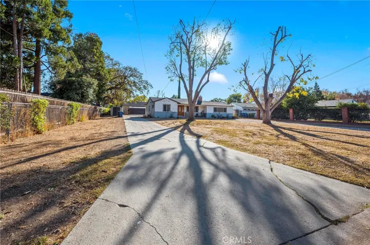 22660 Calvert Street, Woodland Hills, California 91367