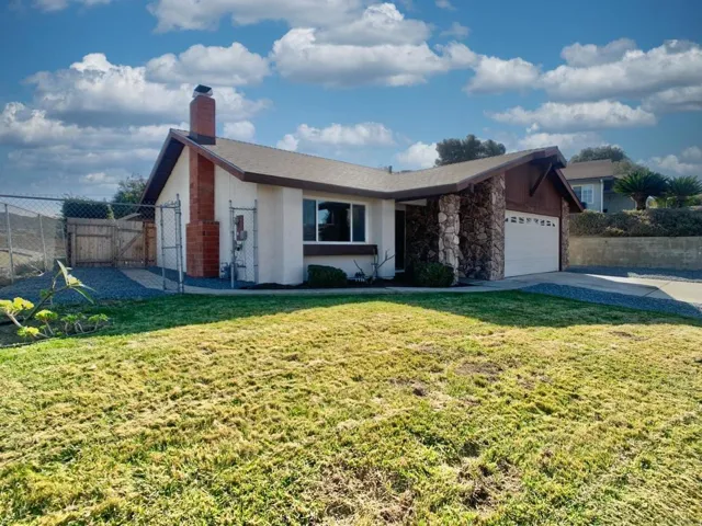 12503 Ridgeton Drive, Lakeside, California 92040