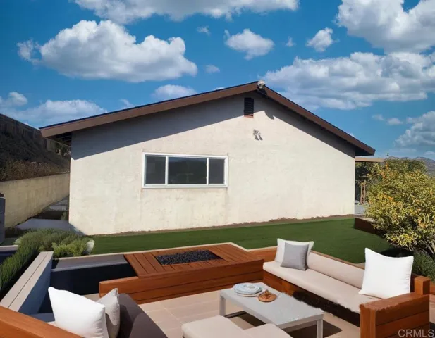 12503 Ridgeton Drive, Lakeside, California 92040