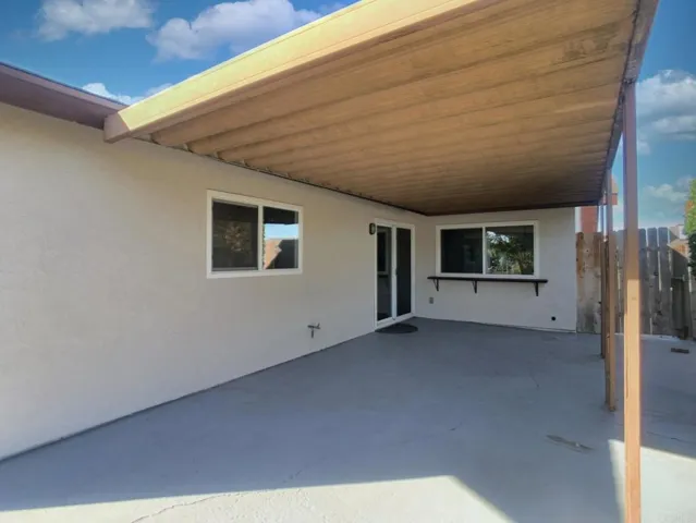 12503 Ridgeton Drive, Lakeside, California 92040