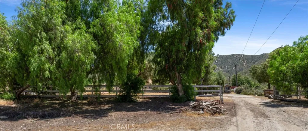 28896 Bootlegger Canyon Road, Acton, California 93510 home-pic-29