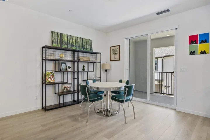 3062 Beaded Mist Walk, Sacramento, California 95833