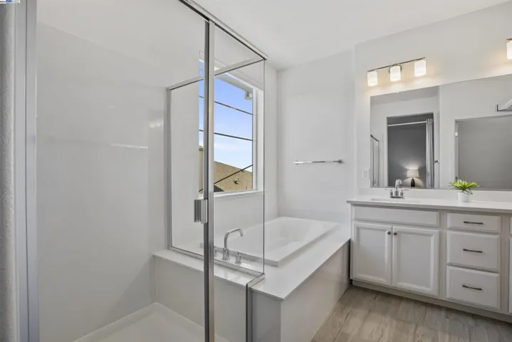 3062 Beaded Mist Walk, Sacramento, California 95833