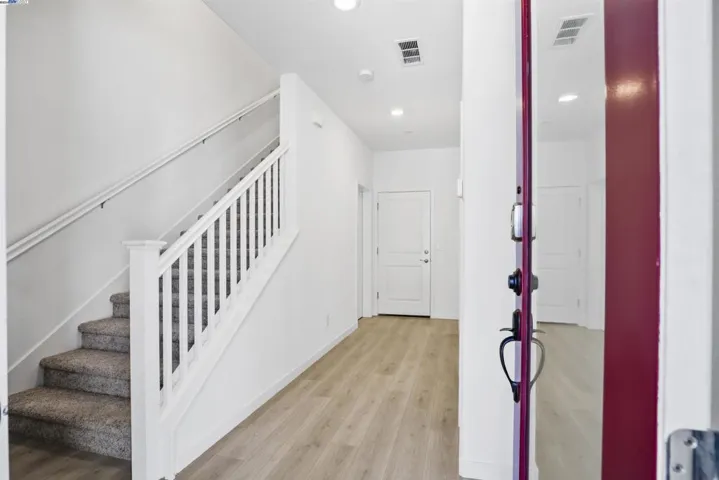3062 Beaded Mist Walk, Sacramento, California 95833