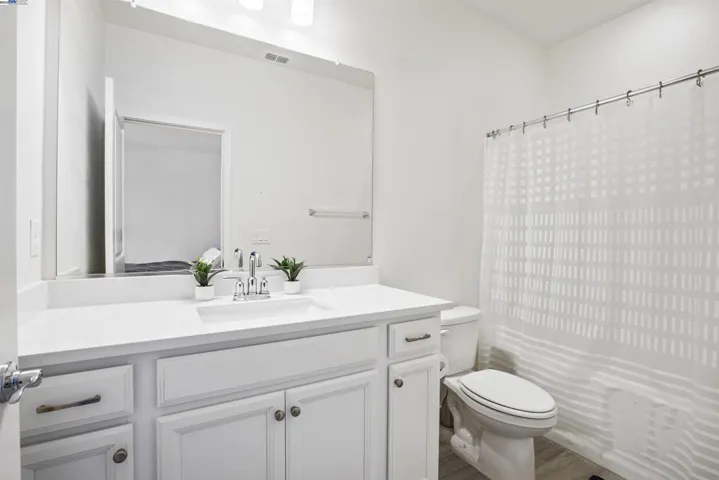 3062 Beaded Mist Walk, Sacramento, California 95833