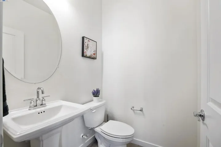3062 Beaded Mist Walk, Sacramento, California 95833