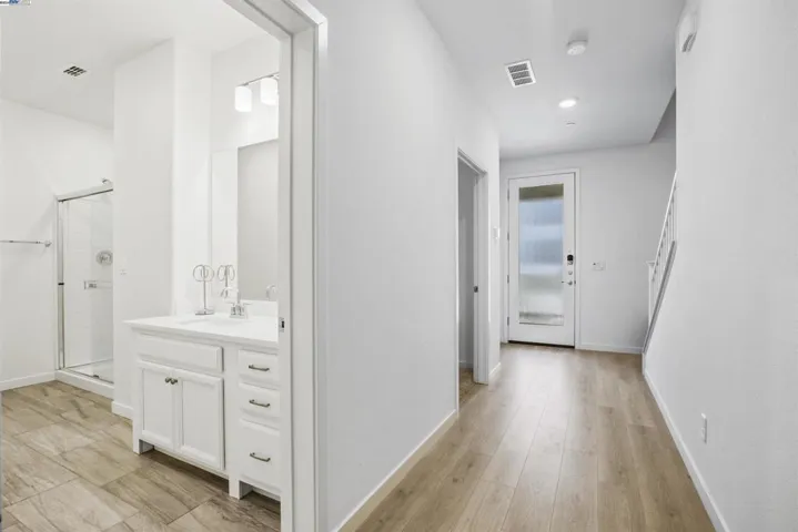 3062 Beaded Mist Walk, Sacramento, California 95833