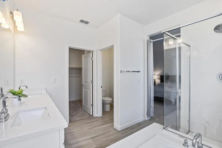 3062 Beaded Mist Walk, Sacramento, California 95833