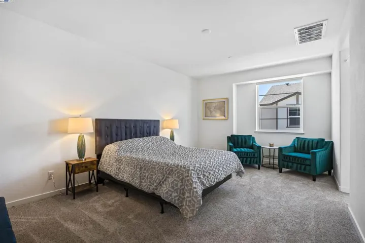 3062 Beaded Mist Walk, Sacramento, California 95833