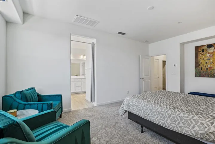 3062 Beaded Mist Walk, Sacramento, California 95833