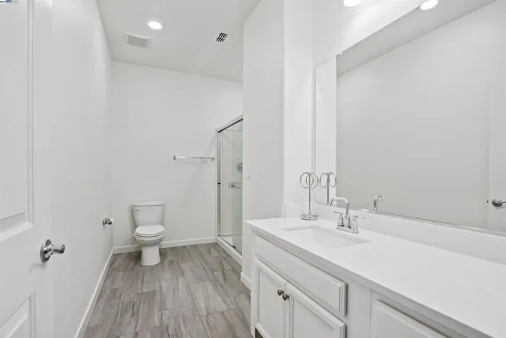 3062 Beaded Mist Walk, Sacramento, California 95833