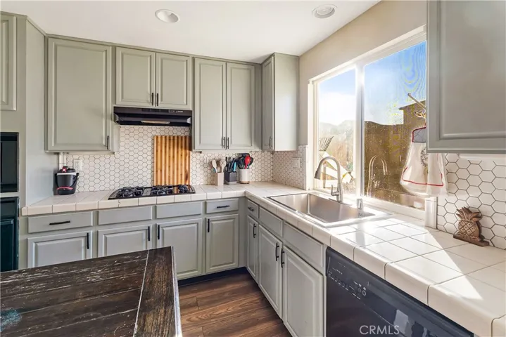 14626 Crossing Trail, Victorville, California 92394