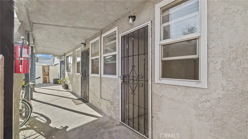 6759 Cherry Avenue, Long Beach, California 90805