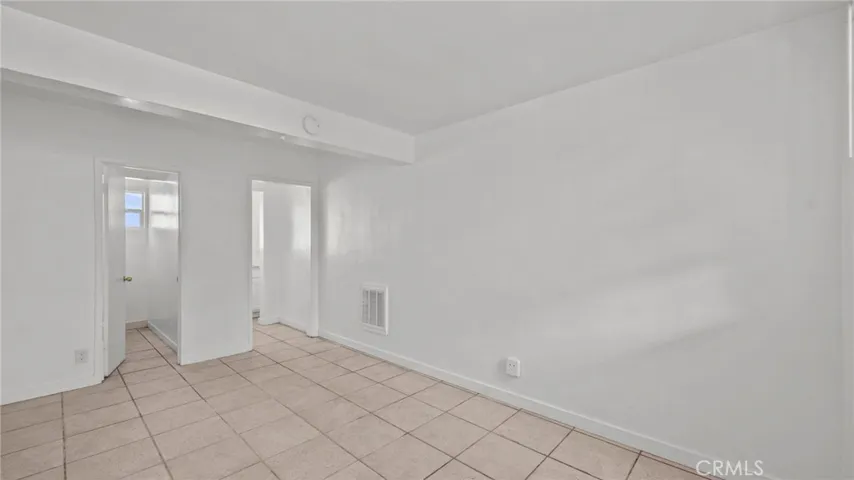 6759 Cherry Avenue, Long Beach, California 90805