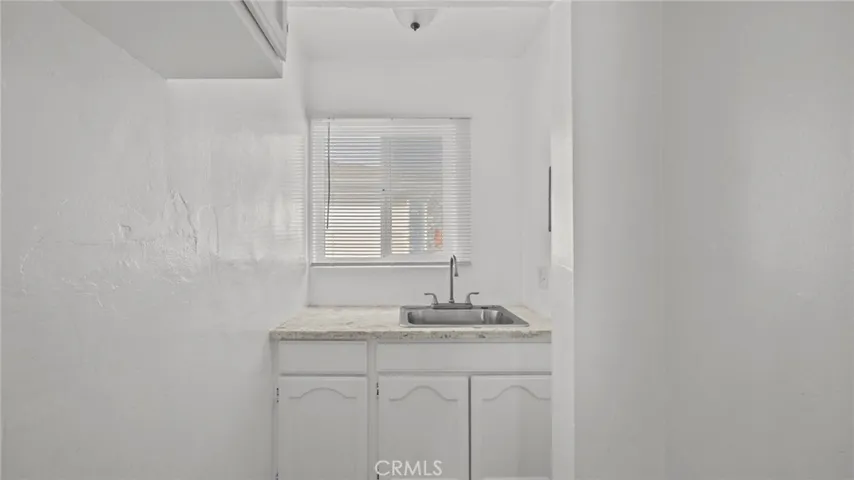 6759 Cherry Avenue, Long Beach, California 90805