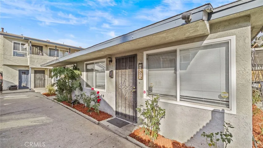 6759 Cherry Avenue, Long Beach, California 90805