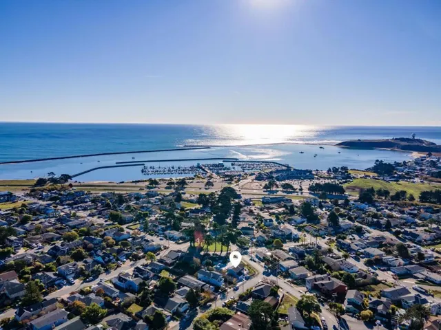 222 Avenue Granada, El Granada, California 94018