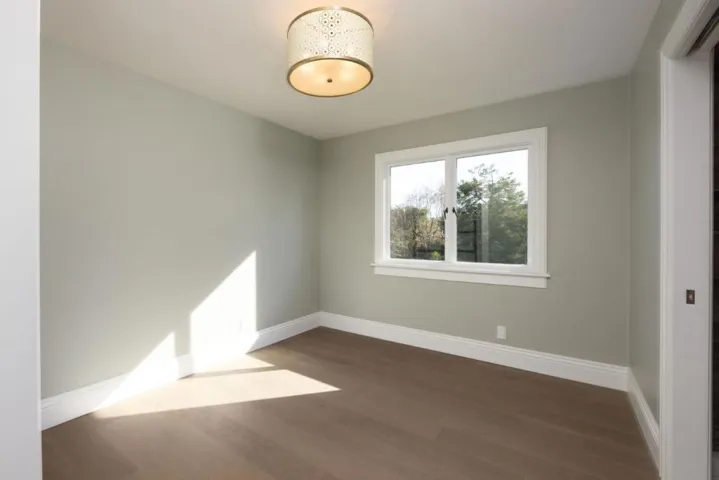222 Avenue Granada, El Granada, California 94018