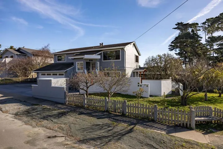 222 Avenue Granada, El Granada, California 94018