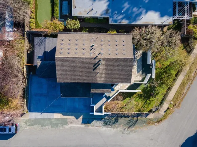 222 Avenue Granada, El Granada, California 94018