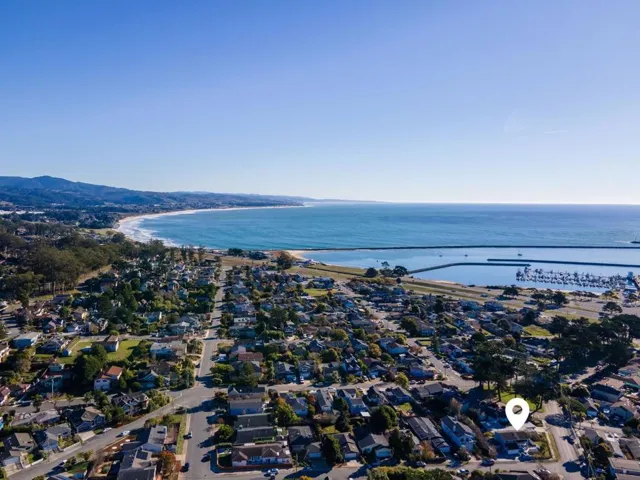 222 Avenue Granada, El Granada, California 94018