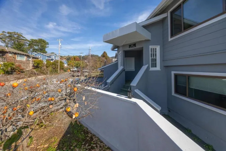 222 Avenue Granada, El Granada, California 94018