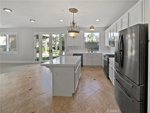 7431 Juneau Lane, Fontana, California 92336