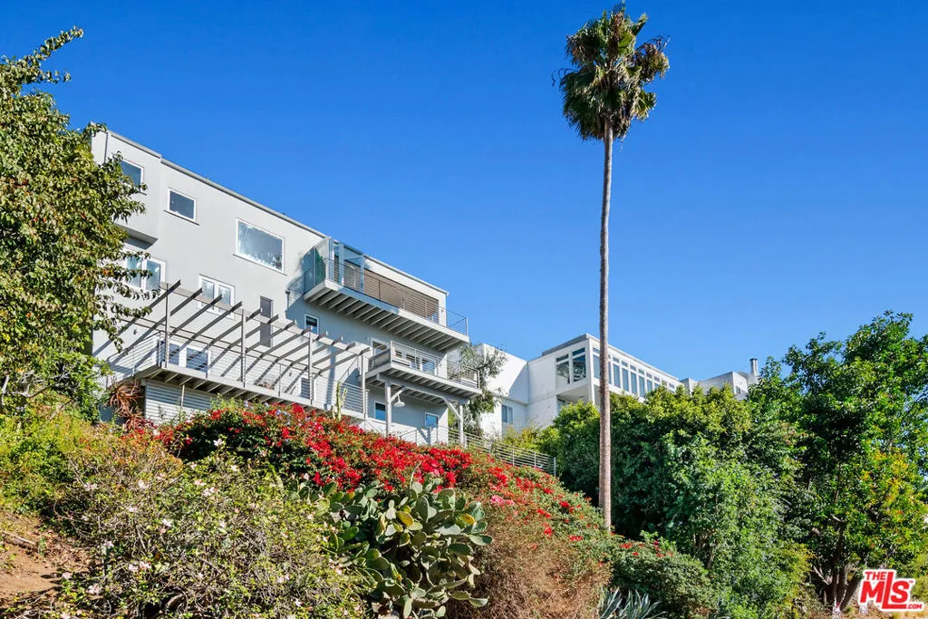 8458 Carlton Way, Los Angeles, California 90069 home-pic-26