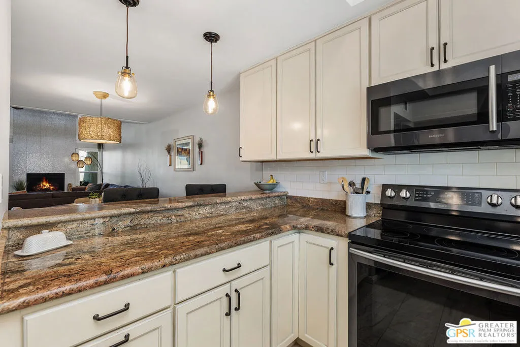 17930 Villamoura Drive, Poway, California 92064 home-pic-0