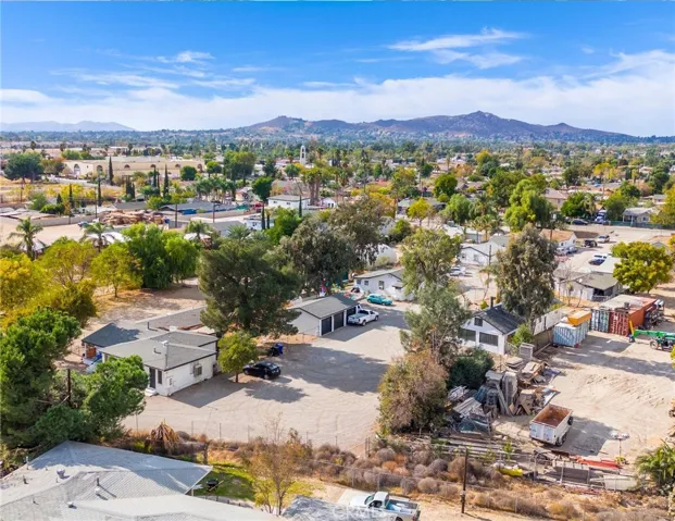 3520 Crestmore Road, Jurupa Valley, California 92509