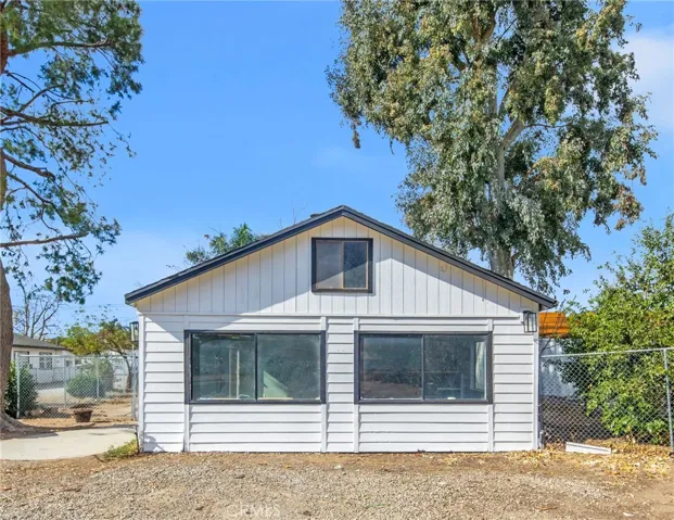 3520 Crestmore Road, Jurupa Valley, California 92509