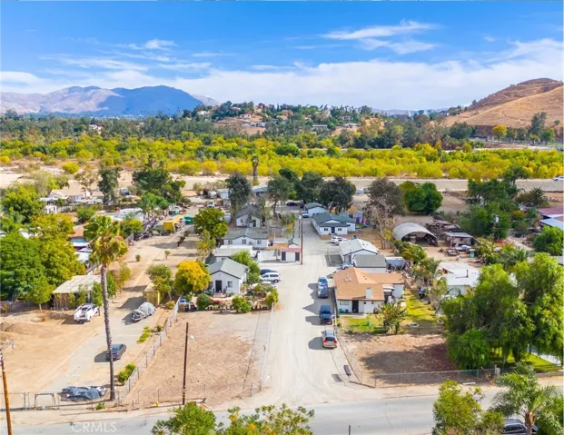 3520 Crestmore Road, Jurupa Valley, California 92509