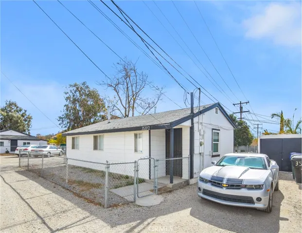 3520 Crestmore Road, Jurupa Valley, California 92509