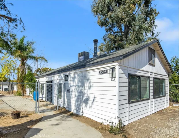 3520 Crestmore Road, Jurupa Valley, California 92509