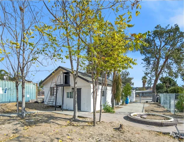 3520 Crestmore Road, Jurupa Valley, California 92509
