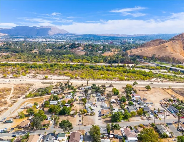 3520 Crestmore Road, Jurupa Valley, California 92509