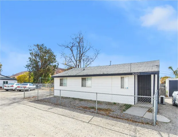 3520 Crestmore Road, Jurupa Valley, California 92509