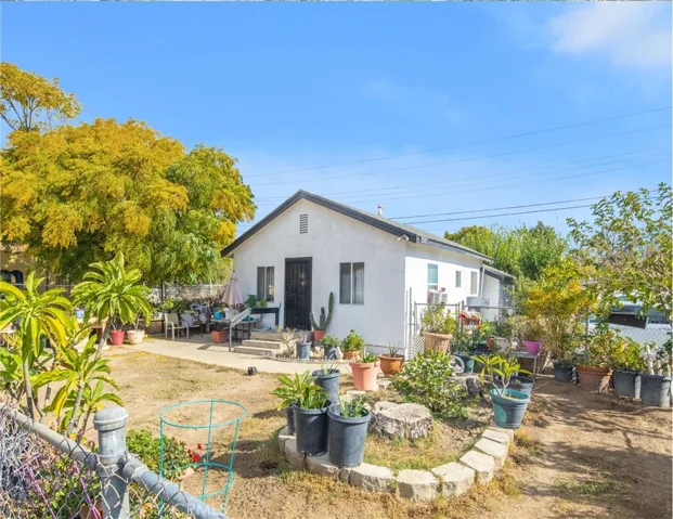 3520 Crestmore Road, Jurupa Valley, California 92509