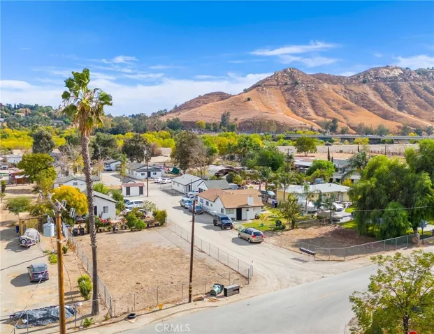 3520 Crestmore Road, Jurupa Valley, California 92509