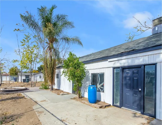 3520 Crestmore Road, Jurupa Valley, California 92509
