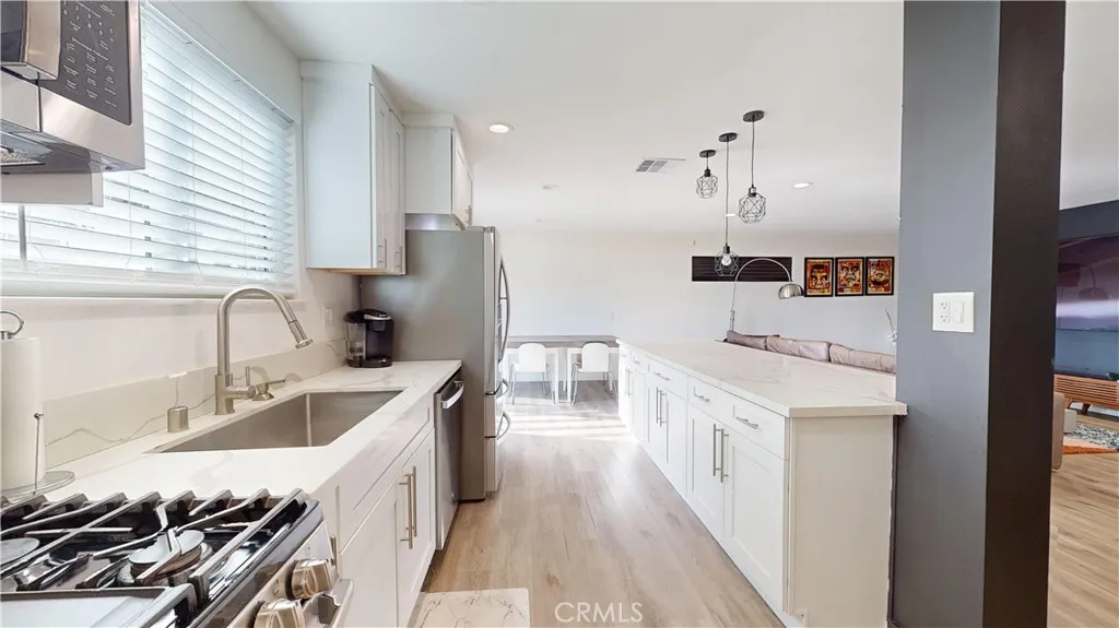 641 W 127th Street, Los Angeles, California 90044 home-pic-9