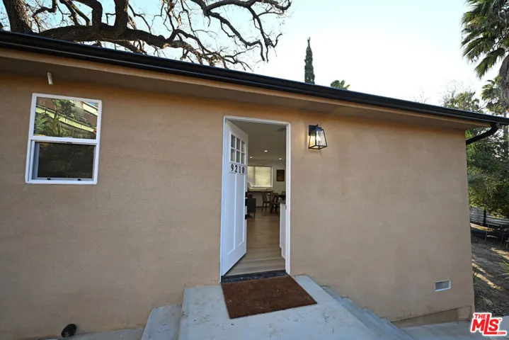 9210 Ventura Way, Chatsworth, California 91311