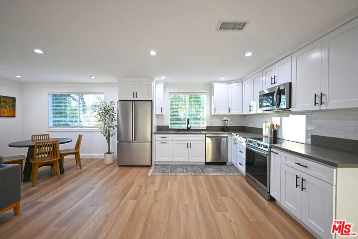 9210 Ventura Way, Chatsworth, California 91311
