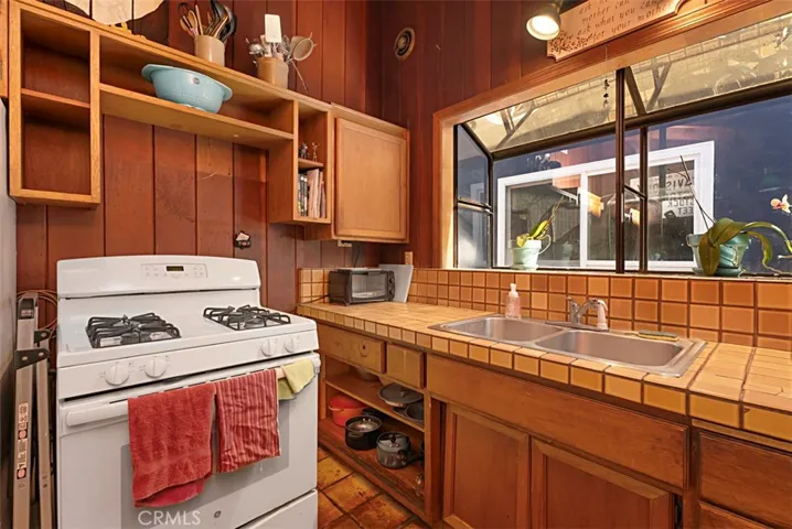 1743 Miramar Drive, Newport Beach, California 92661