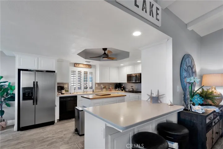 26688 Blue Water Road, Helendale, California 92342