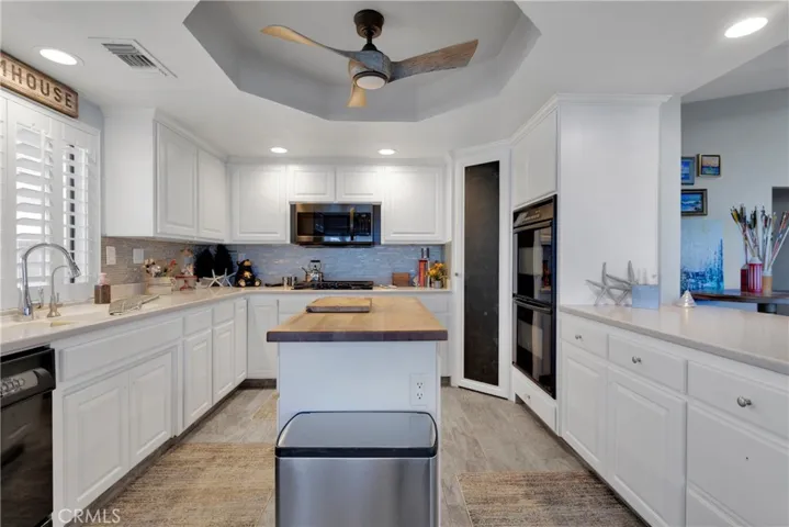 26688 Blue Water Road, Helendale, California 92342