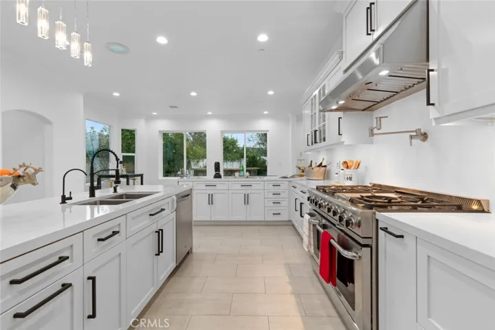 18648 Cedar Cir, Fountain Valley, California 92708